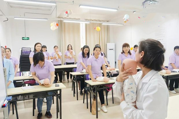 如何评估月嫂培训服务的质量与效果？(图2)